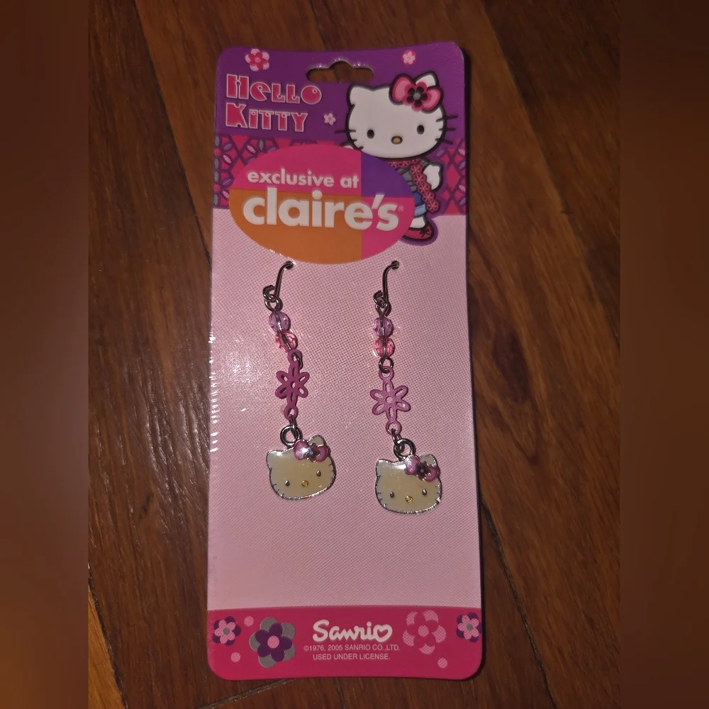 Sanrio Hello Kitty Pink Flower Earrings Vintage